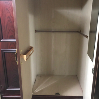 衣類収納家具の画像