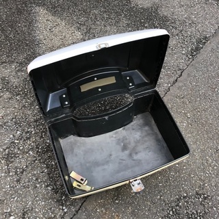 リアボックスの画像