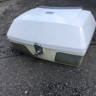 リアボックスの画像