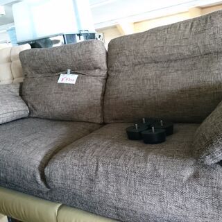倶知安町 大きな2人用ソファ。 茶色 