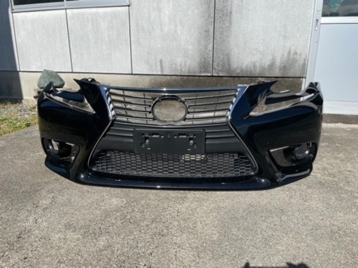 LEXUS is300h AVE30 フロントバンパー