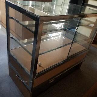 20K→15K値下げ。鍵付き＆ライト付き～ラック～ガラスショーケース～陳列棚の画像