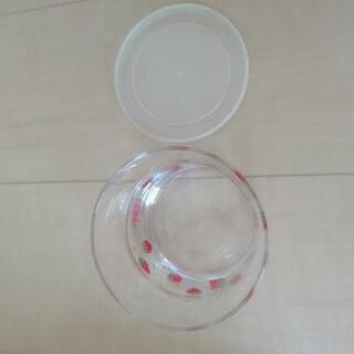 フタ付きガラス製容器の画像