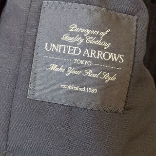 UNITED ARROWS  スーツ　(ブラック/42)の画像