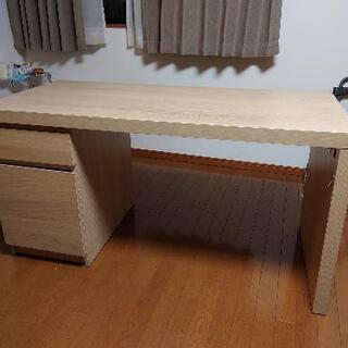 引取り限定　イケア　パソコンデスク