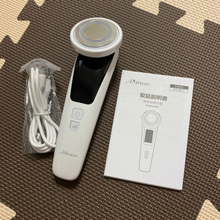 【受け渡し者決定】【新品】美顔器 超音波 リフトアップ  ニキビ...