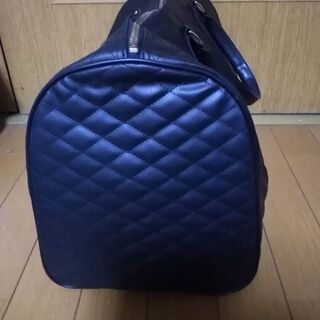 ボストンバッグ　黒　合皮　1回使用美品　シミ汚れ角スレ無し　の画像