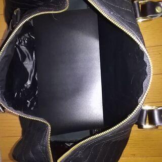 ボストンバッグ　黒　合皮　1回使用美品　シミ汚れ角スレ無し　の画像