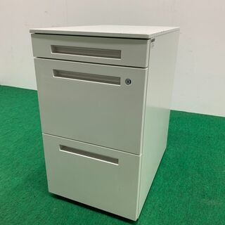 中古　ITOKI　H680　三段ハイワゴン　鍵なし