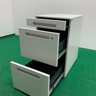 中古　ITOKI　H680　三段ハイワゴン　鍵なしの画像
