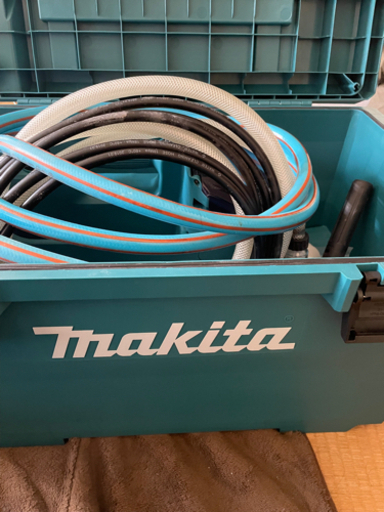 マキタ　コードレス高圧洗浄機