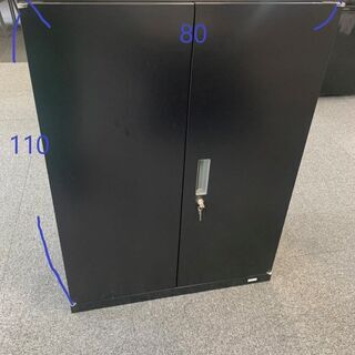 黒い棚？