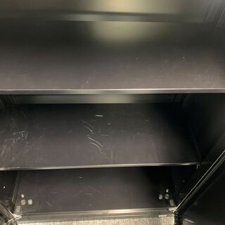 黒い棚？の画像