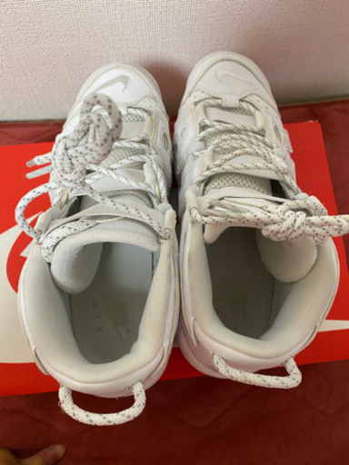 NIKE モアテン