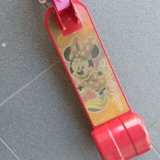 ミニー ディズニー　MINNIE MOUSE キックスケーターの画像