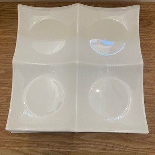 【決まりました！】お皿　4セットの画像