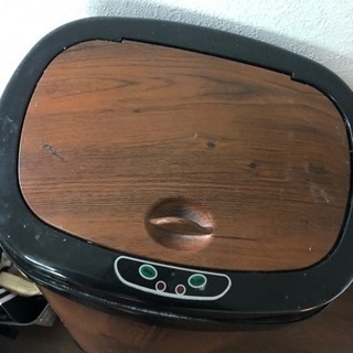 ゴミ箱　の画像