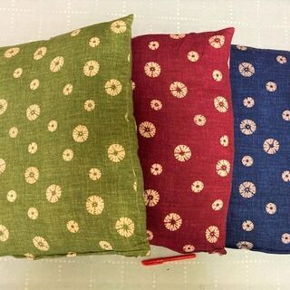 ★美品!!3点「ニトリ」座布団風の和柄クッション・50㎝×57㎝★