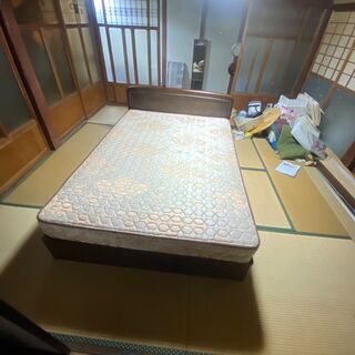 ダブルベッド　F196