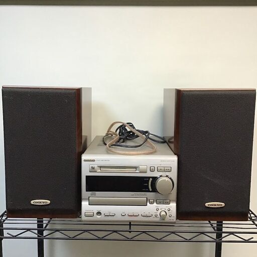 ✨期間限定・特別価格✨ONKYO　オンキョー FR-V5 CD/MDチューナーアンプ（CD/MDコンポ）MDLP非対応 + ONKYO D-102AX