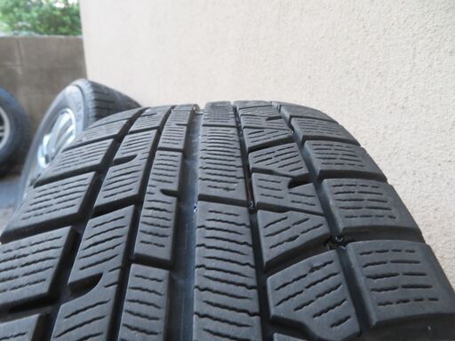 スタットレスタイヤ　195/65R15