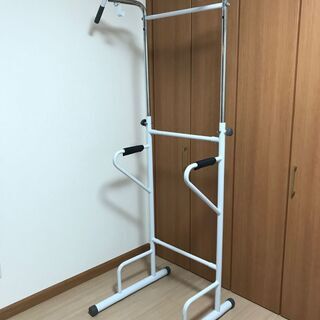 チンニングスタンド　ぶら下がり健康器　懸垂マシン