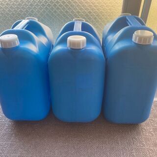 灯油ポリタンク(18L)　差し上げますの画像
