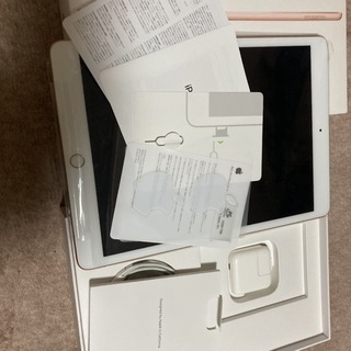 iPad 7Wi-Fiセルラー◯判定新品同様SIMロック解除...