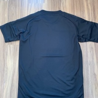 値下げ！新品未使用！umbro アンブロ Tシャツの画像
