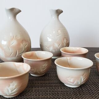 清水焼？　桜色の徳利・おちょこセット
