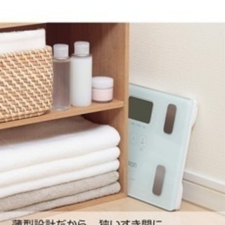 OMROM 電子 体重計の画像
