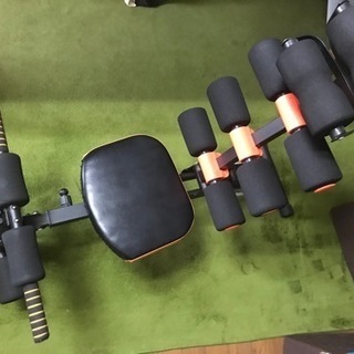腹筋台　負荷可変式　足も鍛えられます