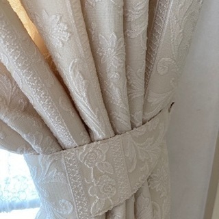 30万Dacao Rose柄オーダーカーテン２枚組150×200４窓set 30万Dacao Rose柄オーダーカーテン2枚組150×2004窓set