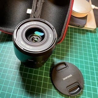 極美品　サムヤン　SAMYANG 35mm f1.8 ソニー　Eマウント　レンズ