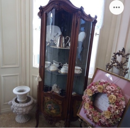 ロココ調スペイン製ガラスキャビネット