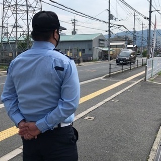 交通費有！電気工事や水道工事の警備スタッフの画像