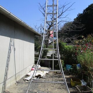 中古　アルミ三脚　剪定　足場　脚立　園芸三脚　引き取りのみ可能