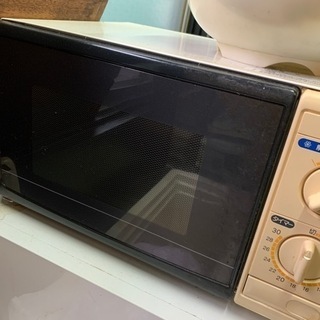 冷蔵庫、電子レンジ、の画像