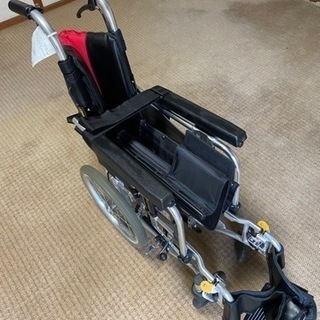【値下げ】【美品】介助型車椅子  ※肉厚ジェルマット付の画像