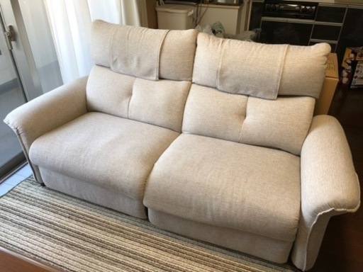 ニトリリクライニング電動3人掛けソファー
