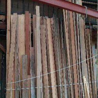 🎯木材と枯れ木🌳DIYやキャンプの薪にどうぞ🏕の画像