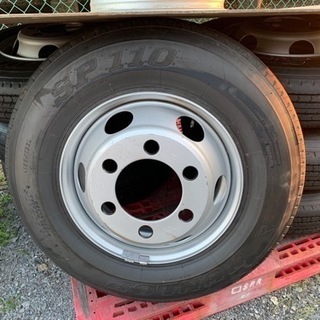 DUNLOP ホイール付きタイヤ　225/80R 17.5    7本セットの画像