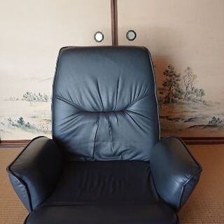リクライニング機能付き回転座椅子の画像