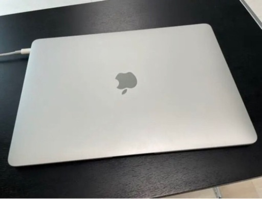 [美品]MacBook Air 2020 シルバー 13インチ PCケース付