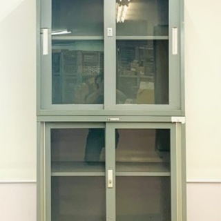 引戸ガラススチール書庫  幅880×奥行515×高さ1760mm...