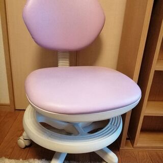 調節可能な学習用のいすの画像