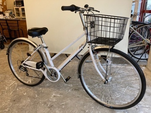 26インチ【LEDオートライト】6段変速　自転車　ホワイト