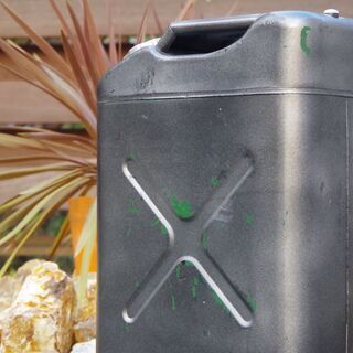 【アストロプロダクツ】ガソリン携行缶 20L(取扱説明書あり/塗装加工品)の画像