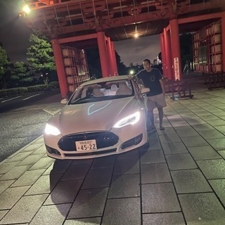 テスラ　24時間レンタカー　1日1万円
