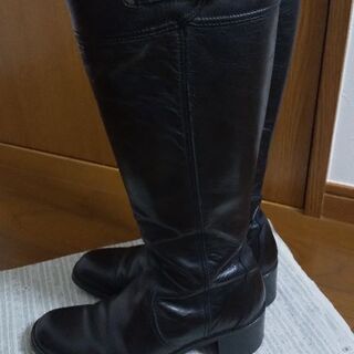 オデットエオディール 黒ロングブーツ